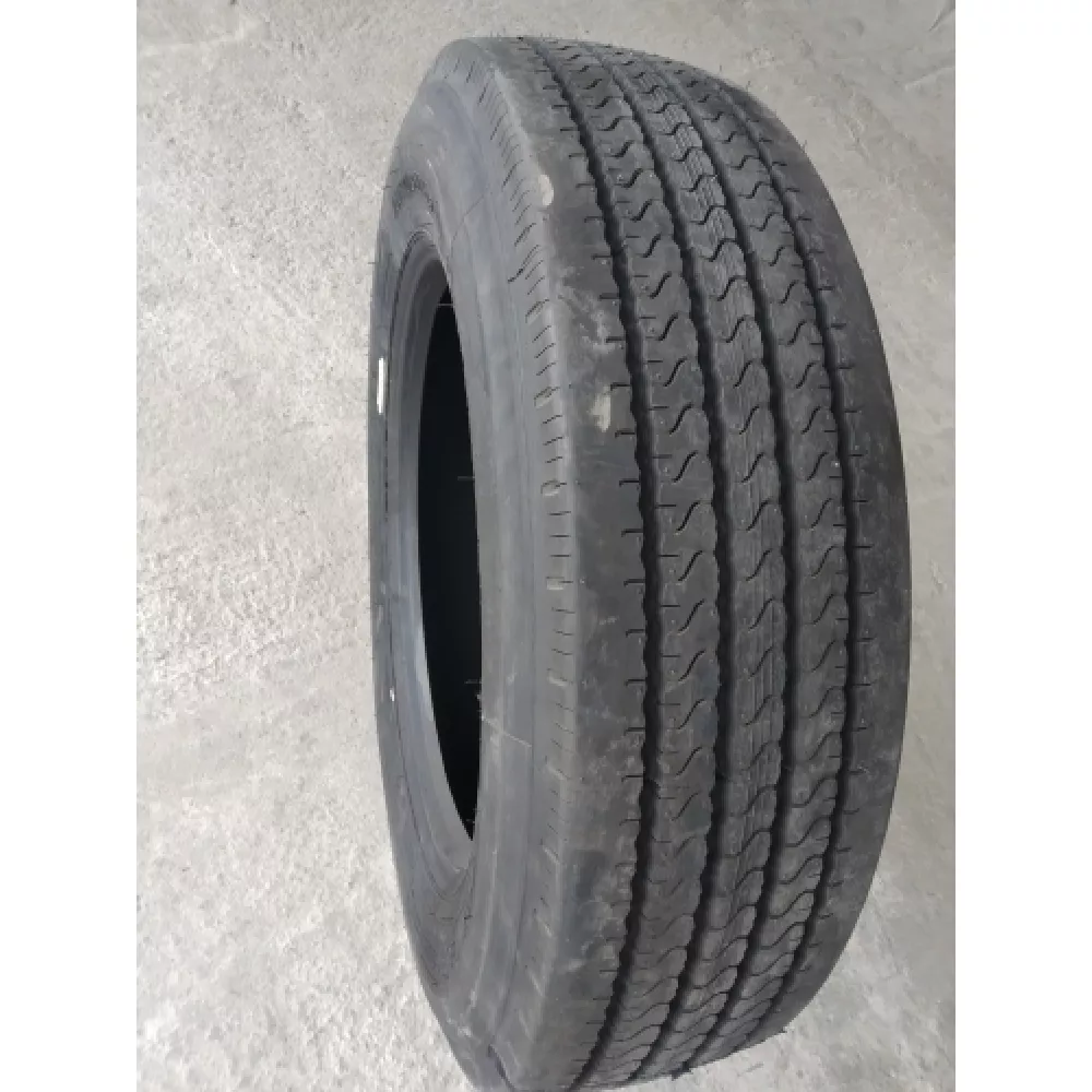 Грузовая шина 255/70 R22,5 Long March LM-120 16PR в Карабаше